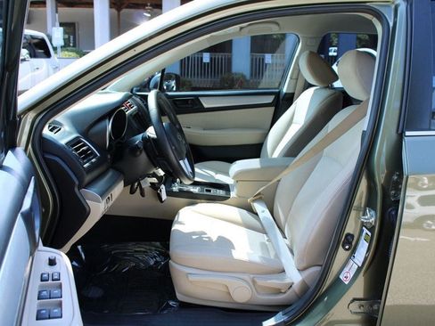 Used 2017 Subaru Outback 2.5i AWD/4WD image 13