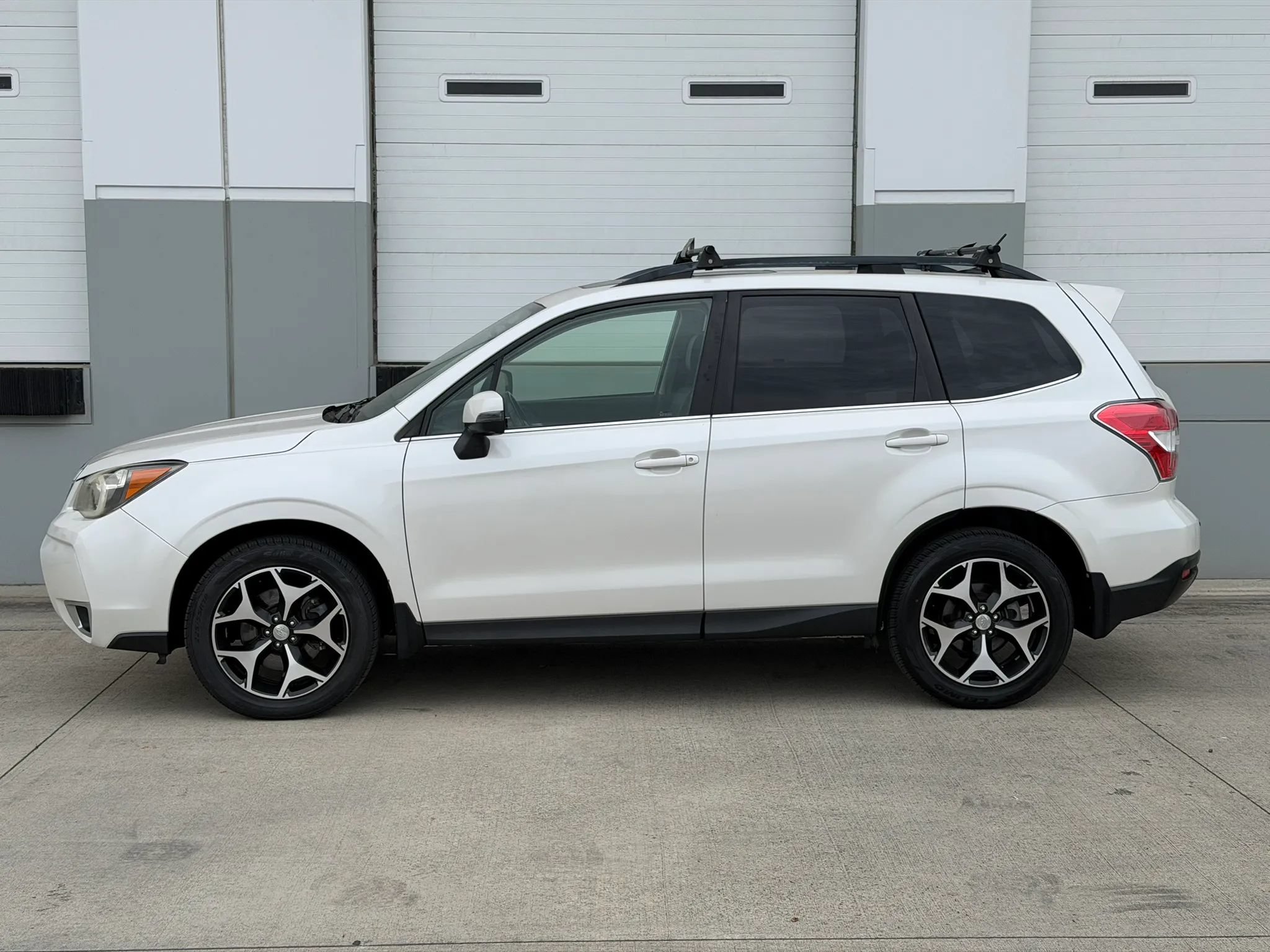 Used 2014 Subaru Forester 2.0XT Touring AWD/4WD image 2