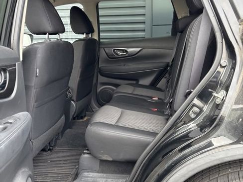 Certified 2020 Nissan Rogue SV image 5