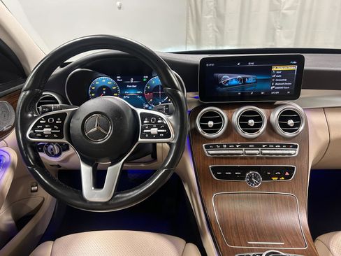 Used 2021 Mercedes-Benz C 300 4MATIC Sedan image 2