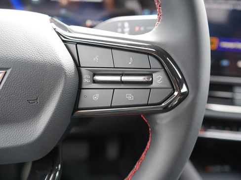 New 2025 Chevrolet Equinox EV RS FWD image 33