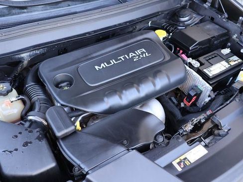 Used 2017 Jeep Cherokee Limited AWD/4WD image 25