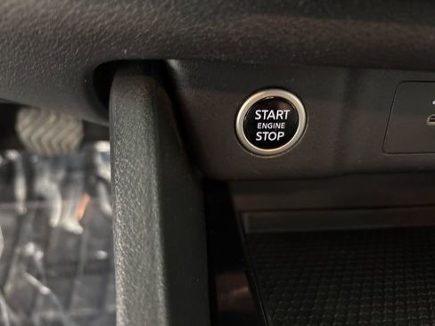 Used 2023 Nissan Rogue SV image 29