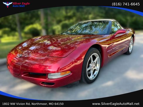 Used 2001 Chevrolet Corvette Convertible w/ Preferred Equipment Group2 RWD image 1