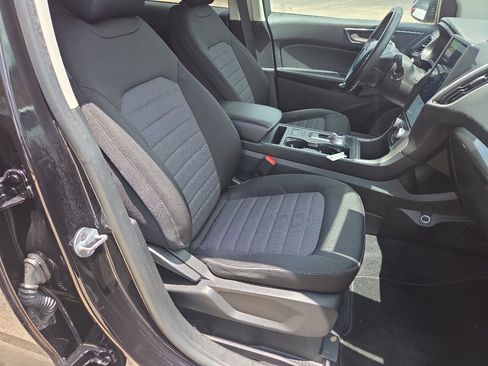 Used 2024 Ford Edge SE w/ Black Appearance Package AWD/4WD image 11
