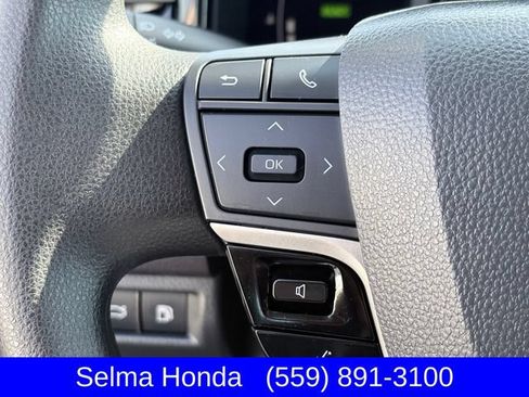 Used 2025 Toyota Camry LE FWD image 13