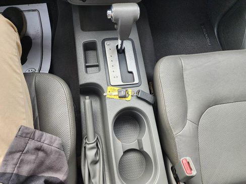 Used 2019 Nissan Frontier SL image 19