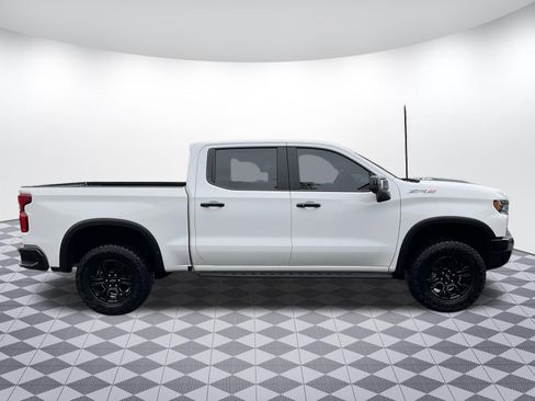 Used 2025 Chevrolet Silverado 1500 ZR2 w/ Technology Package AWD/4WD image 2