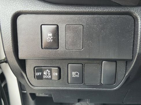 Used 2023 Toyota Tacoma SR5 RWD image 23