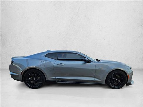 Used 2023 Chevrolet Camaro LT RWD image 5