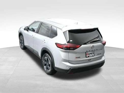 Used 2024 Nissan Rogue SV AWD/4WD image 46