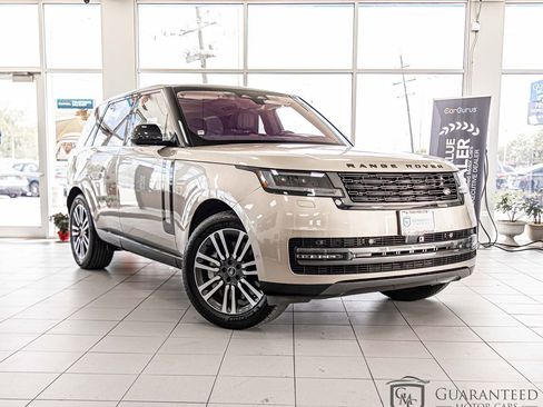 Used 2023 Land Rover Range Rover SE AWD/4WD image 3
