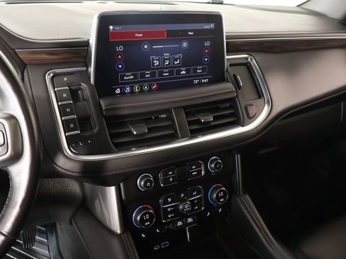 Used 2021 Chevrolet Tahoe Z71 w/ Luxury Package AWD/4WD image 5