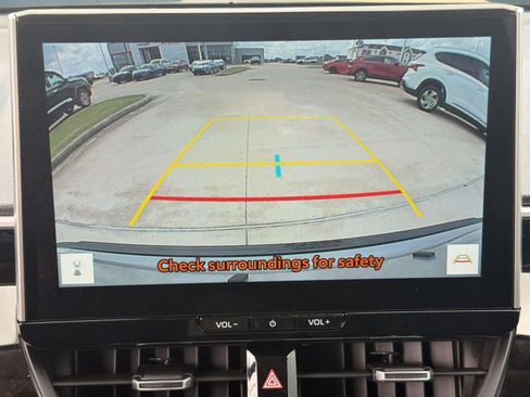 Used 2026 Toyota Corolla Cross XLE FWD image 22