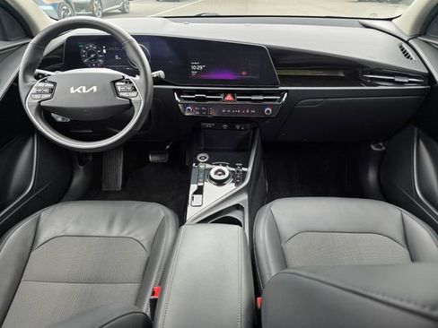 Certified 2023 Kia Niro Wind w/ Wind Preserve Package FWD image 20