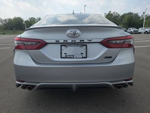 Used 2024 Toyota Camry XSE FWD image 9