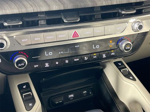 Certified 2023 Kia Telluride SX Prestige image 16