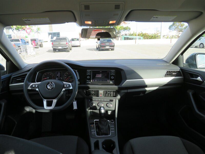 Used 2019 Volkswagen Jetta S w/ Driver Assistance Package FWD image 9