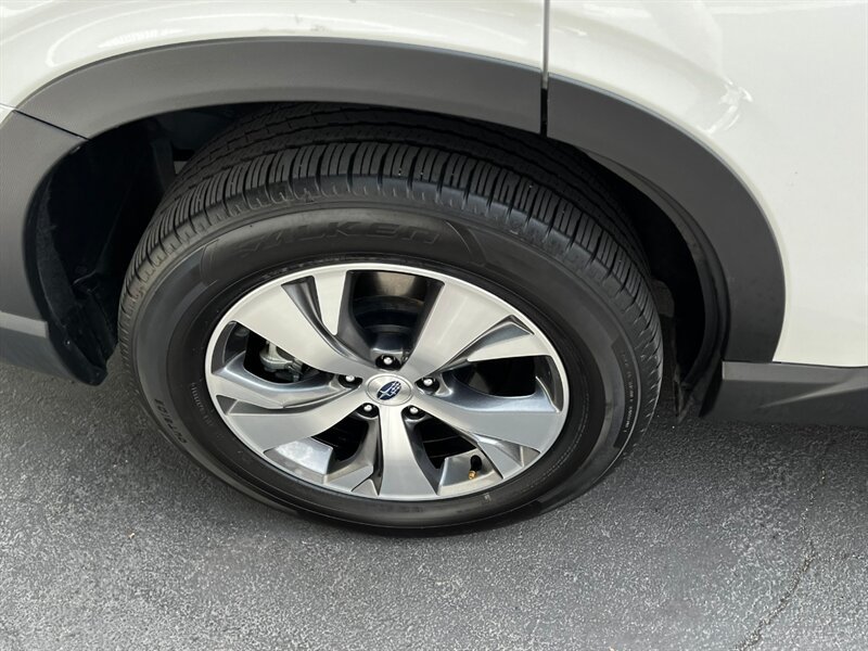 Used 2025 Subaru Ascent Premium AWD/4WD image 11