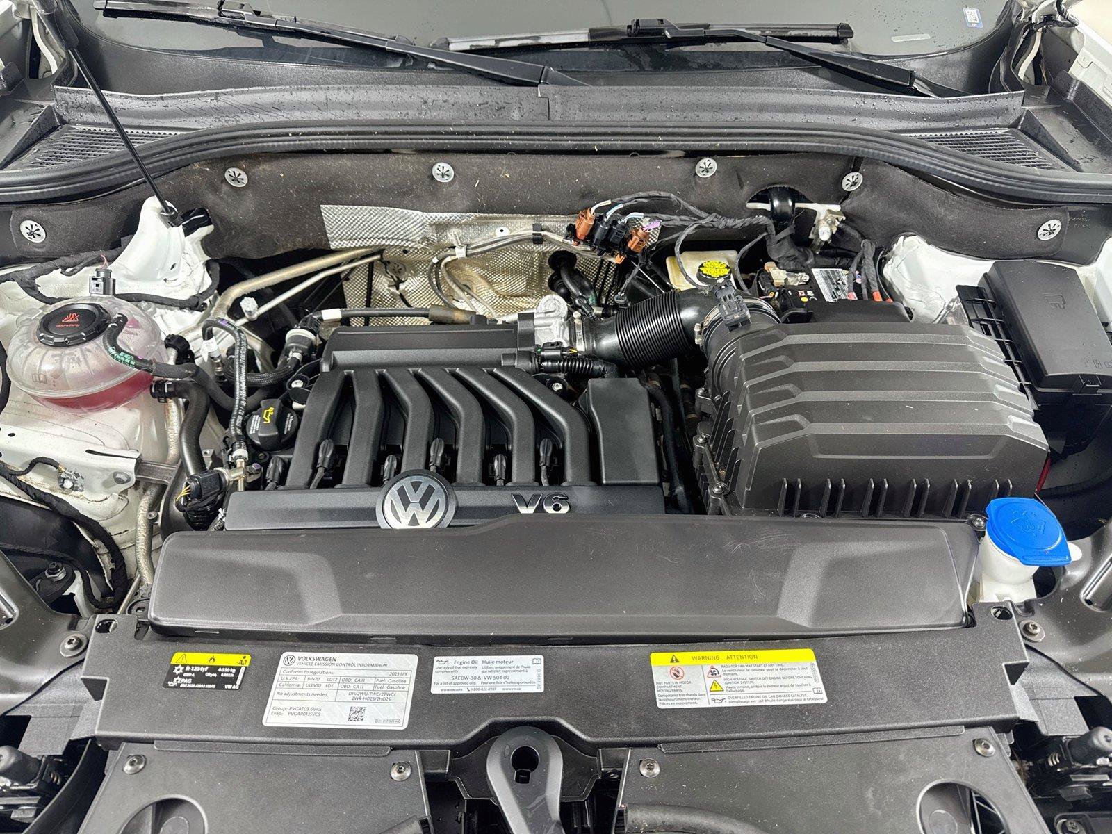 Certified 2023 Volkswagen Atlas Cross Sport SE FWD image 28