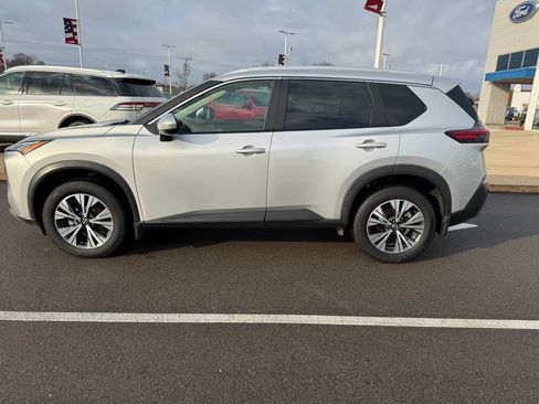 Used 2023 Nissan Rogue SV w/ SV Premium B Package AWD/4WD image 5