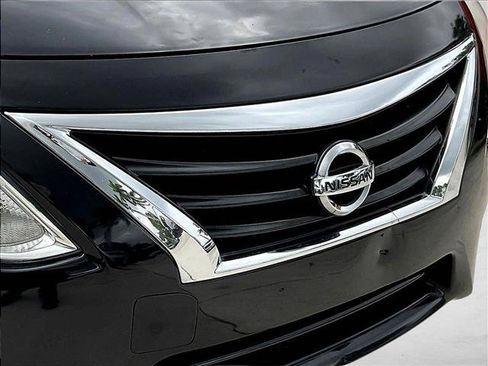 Used 2019 Nissan Versa SV FWD image 30