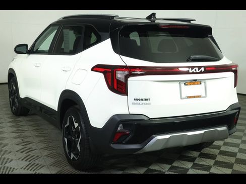 Used 2025 Kia Seltos S FWD image 15