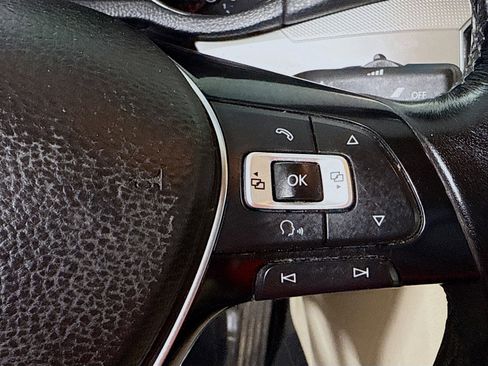 Used 2019 Volkswagen Passat 2.0T Wolfsburg w/ Wheels & Sunroof Package image 15