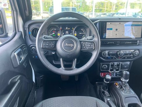 Used 2024 Jeep Wrangler Unlimited Rubicon 4xe AWD/4WD image 15