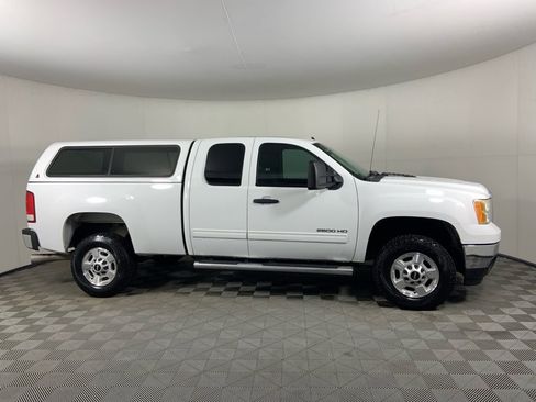 Used 2013 GMC Sierra 2500 SLE w/ SLE Preferred Package image 2