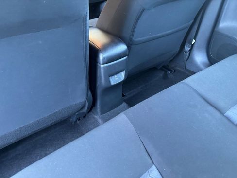 Used 2025 Nissan Versa SV FWD image 23
