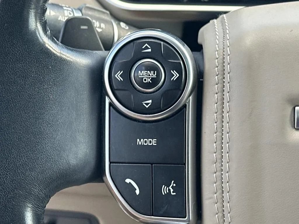 Used 2017 Land Rover Range Rover HSE AWD/4WD image 30