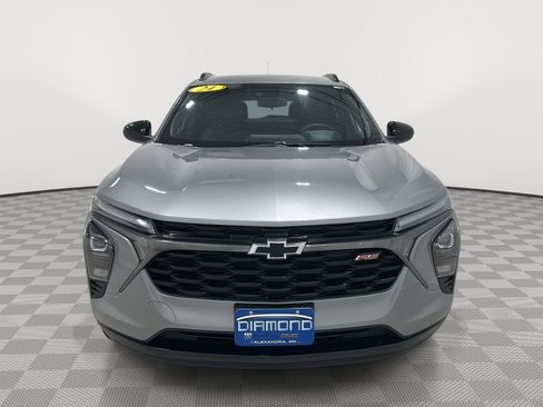 Used 2024 Chevrolet Trax RS w/ Driver Confidence Package image 8