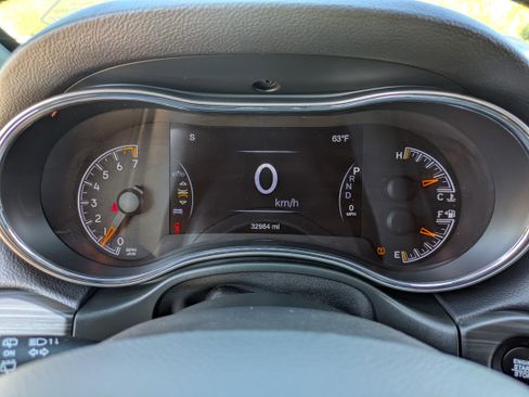 Used 2021 Jeep Grand Cherokee Laredo image 29