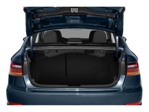 Used 2019 Volkswagen Jetta SEL w/ Cold Weather Package FWD image 11