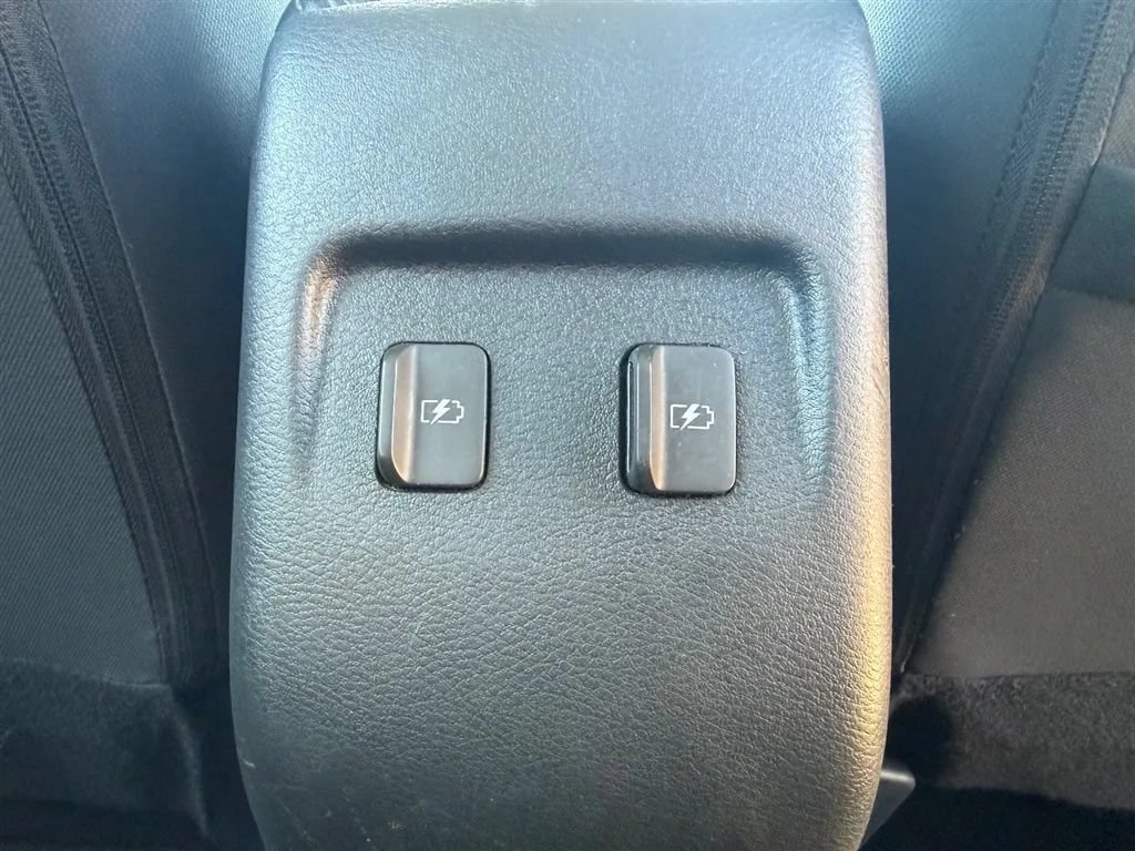 Used 2021 Nissan Kicks SV FWD image 21