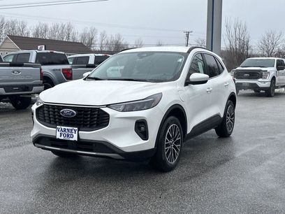 New 2025 Ford Escape SE