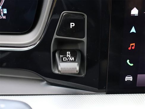 Used 2025 Porsche Cayenne Coupe image 24