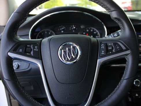 Used 2022 Buick Encore Preferred AWD/4WD image 10