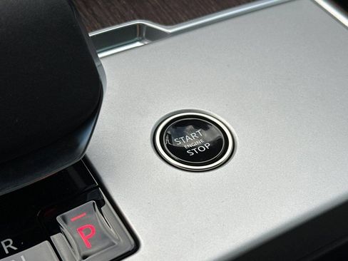New 2025 Land Rover Range Rover SE AWD/4WD image 28