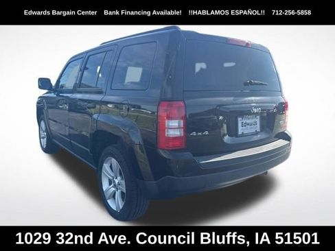 Used 2014 Jeep Patriot Latitude AWD/4WD image 5