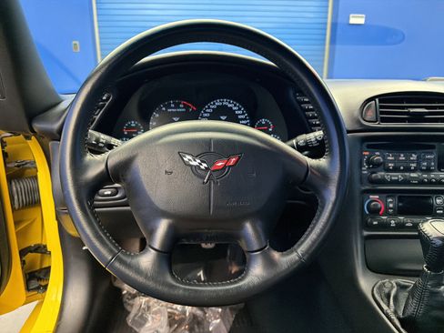 Used 2002 Chevrolet Corvette w/ Preferred Equipment Group2 image 14