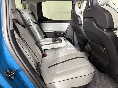 Used 2022 Rivian R1T Adventure image 19