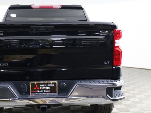 Used 2023 Chevrolet Silverado 1500 LT AWD/4WD image 14