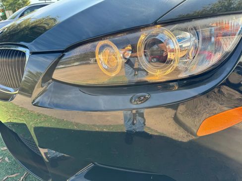 Used 2010 BMW M3 Convertible 2D image 20