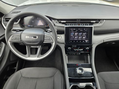 Certified 2023 Jeep Grand Cherokee L Laredo w/ Luxury Tech Group I RWD image 6