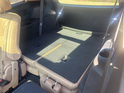 Used 2023 Cadillac XT6 Premium Luxury w/ Platinum Package image 35