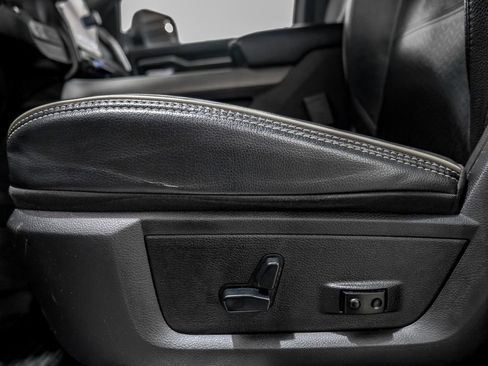 Used 2020 RAM 2500 Laramie w/ Night Edition image 33