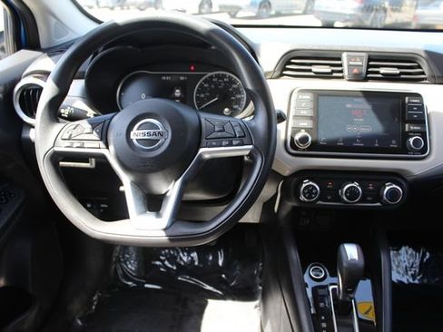 Used 2021 Nissan Versa SV FWD image 41