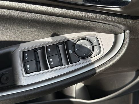 Used 2024 Chevrolet Malibu LT image 18